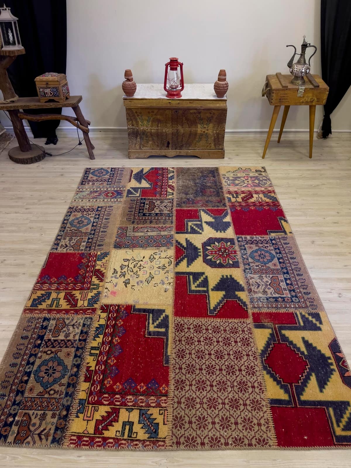 Handmade Patchwork Elegant Design Rug, vintage rug, Handmade, hand-knotted wool, size 162 × 233 cm, from Manisa