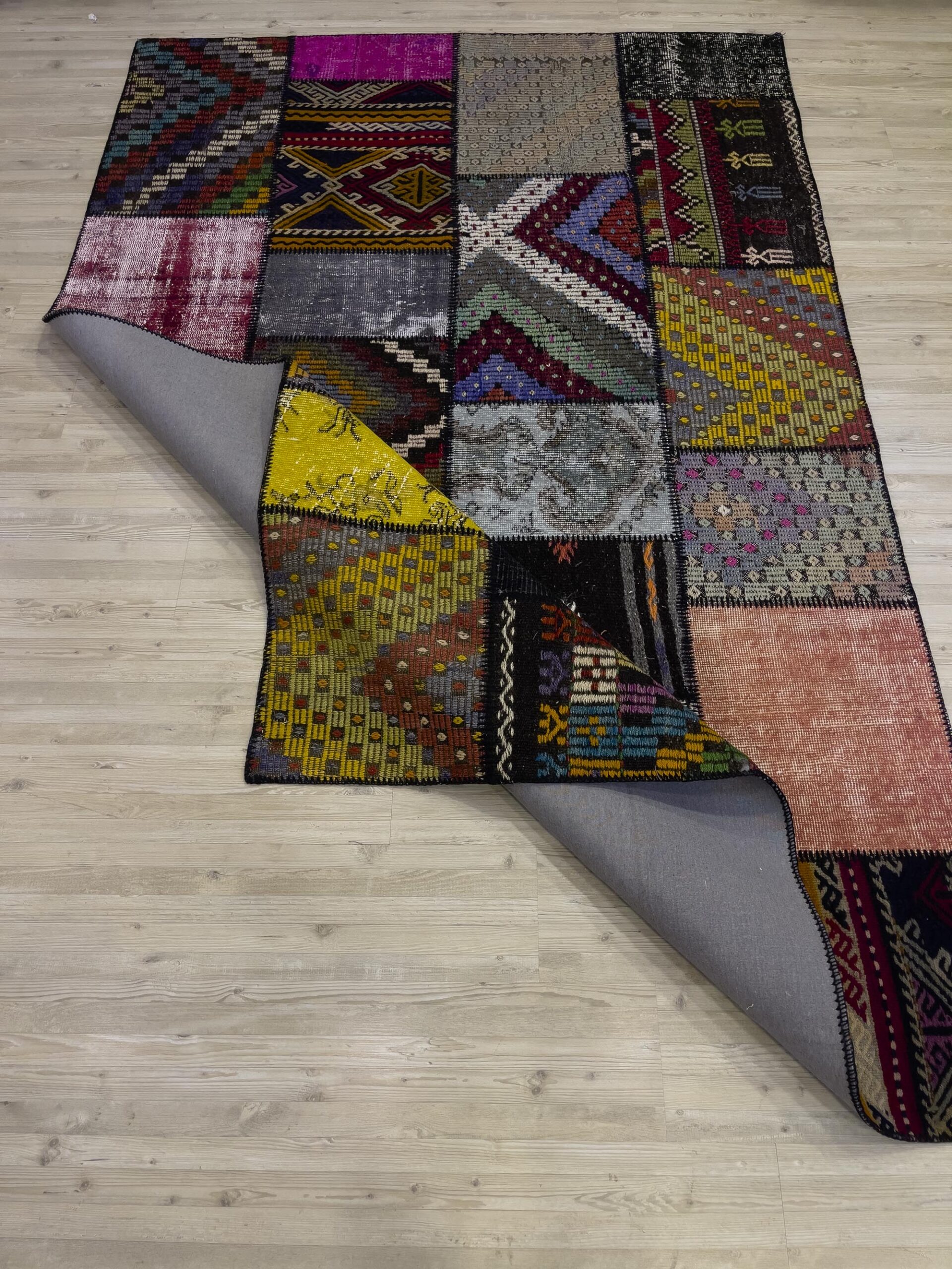 Unique Classic-Style Handmade Patchwork Rug — detail view 2, handmade vintage rug
