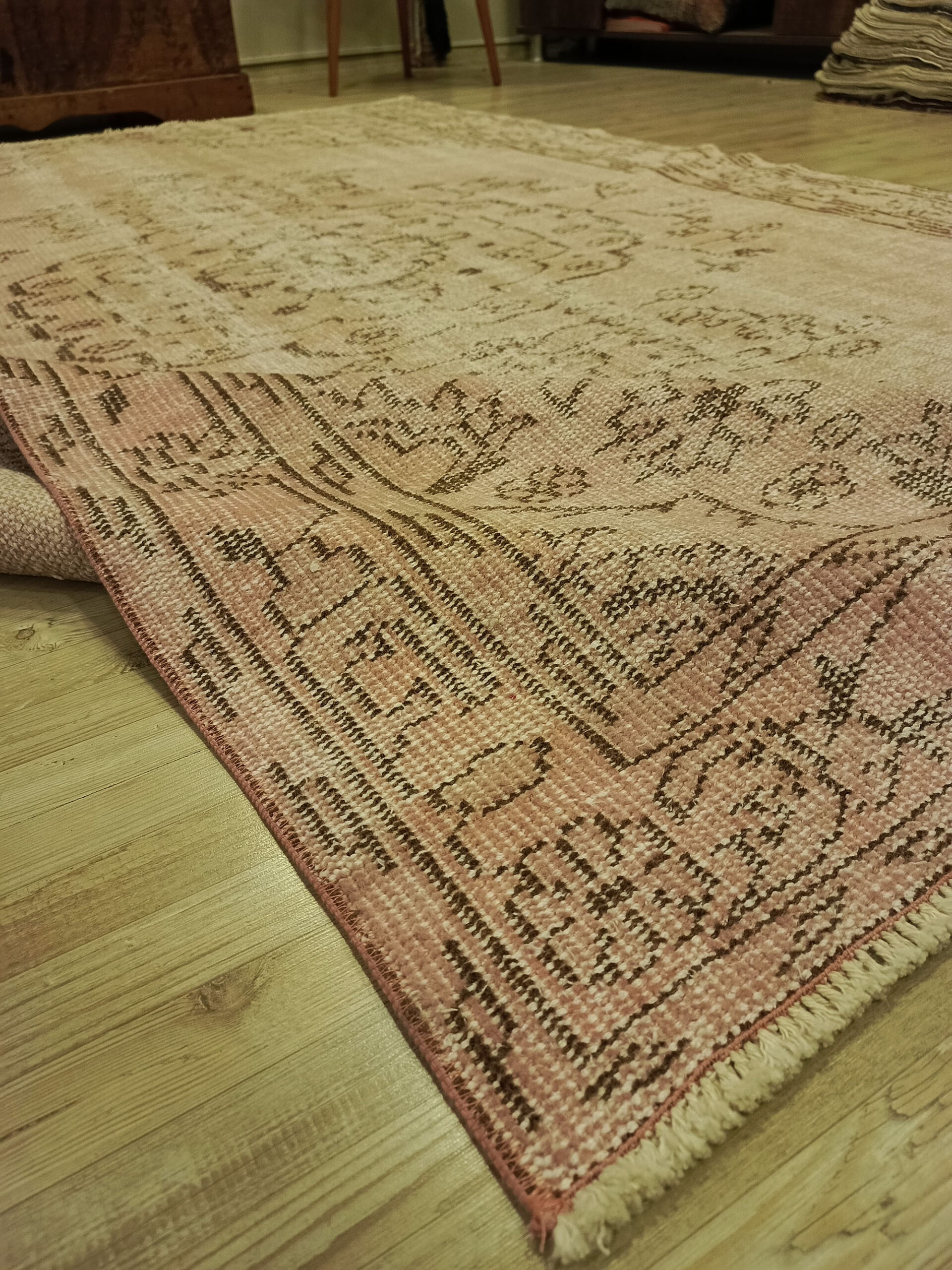 Handmade Vintage Rug — detail view 4, handmade vintage rug