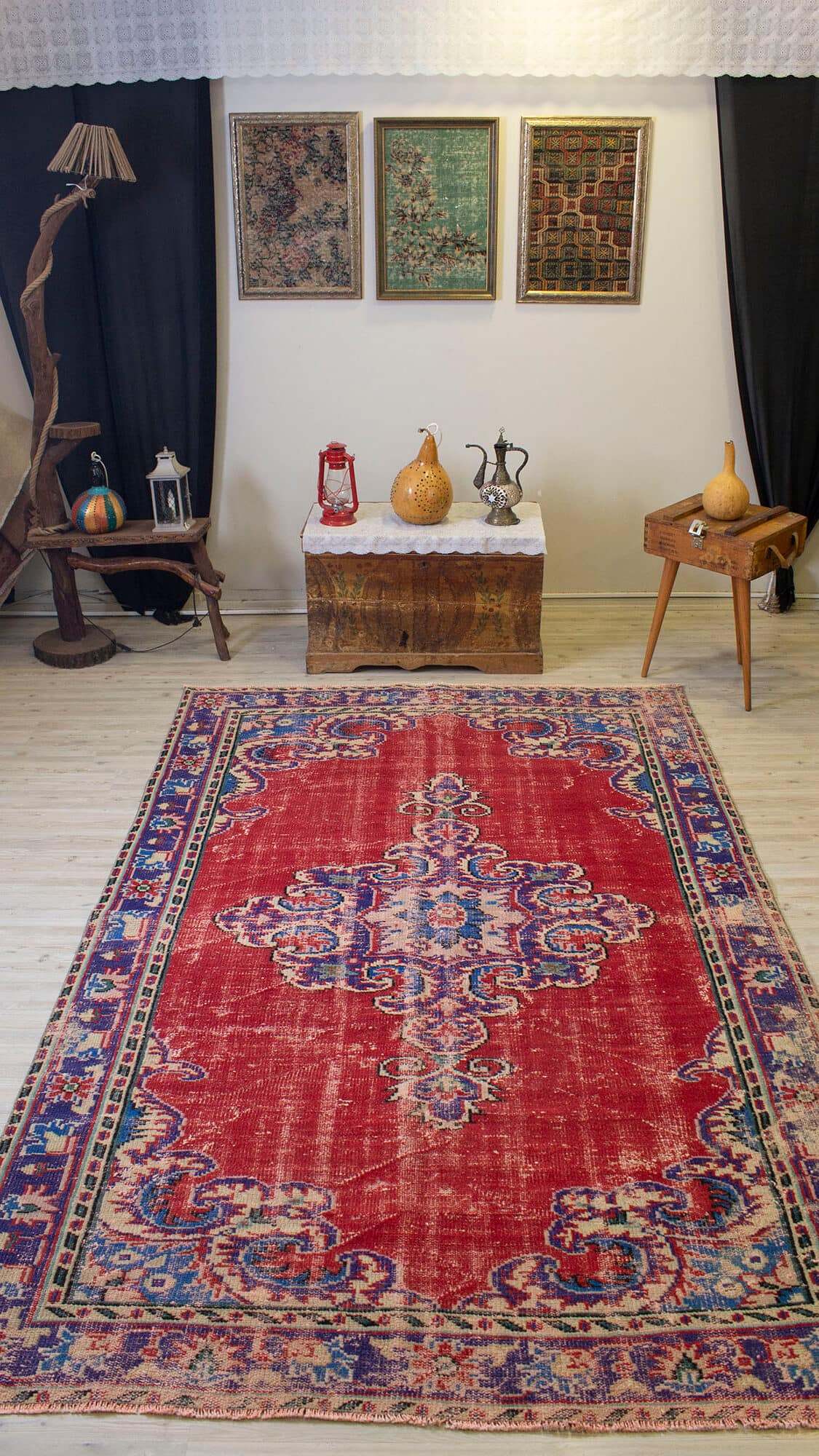 Hand-Woven Classic Rug — detail view 5, handmade vintage rug