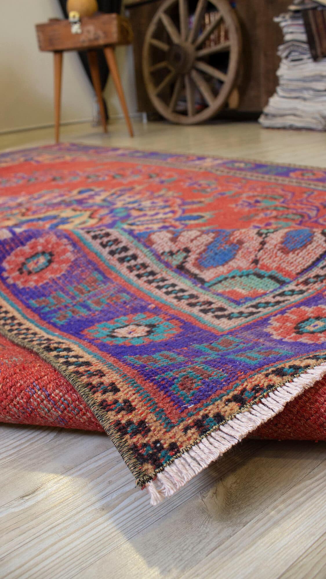 Vintage Wool-Woven Rug — detail view 3, handmade vintage rug