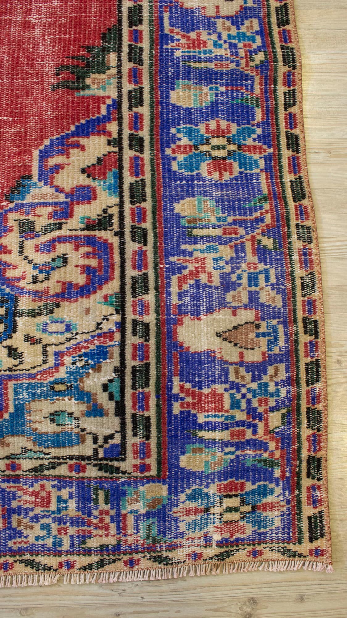 Anatolian-Patterned Distressed Rug — detail view 5, handmade vintage rug