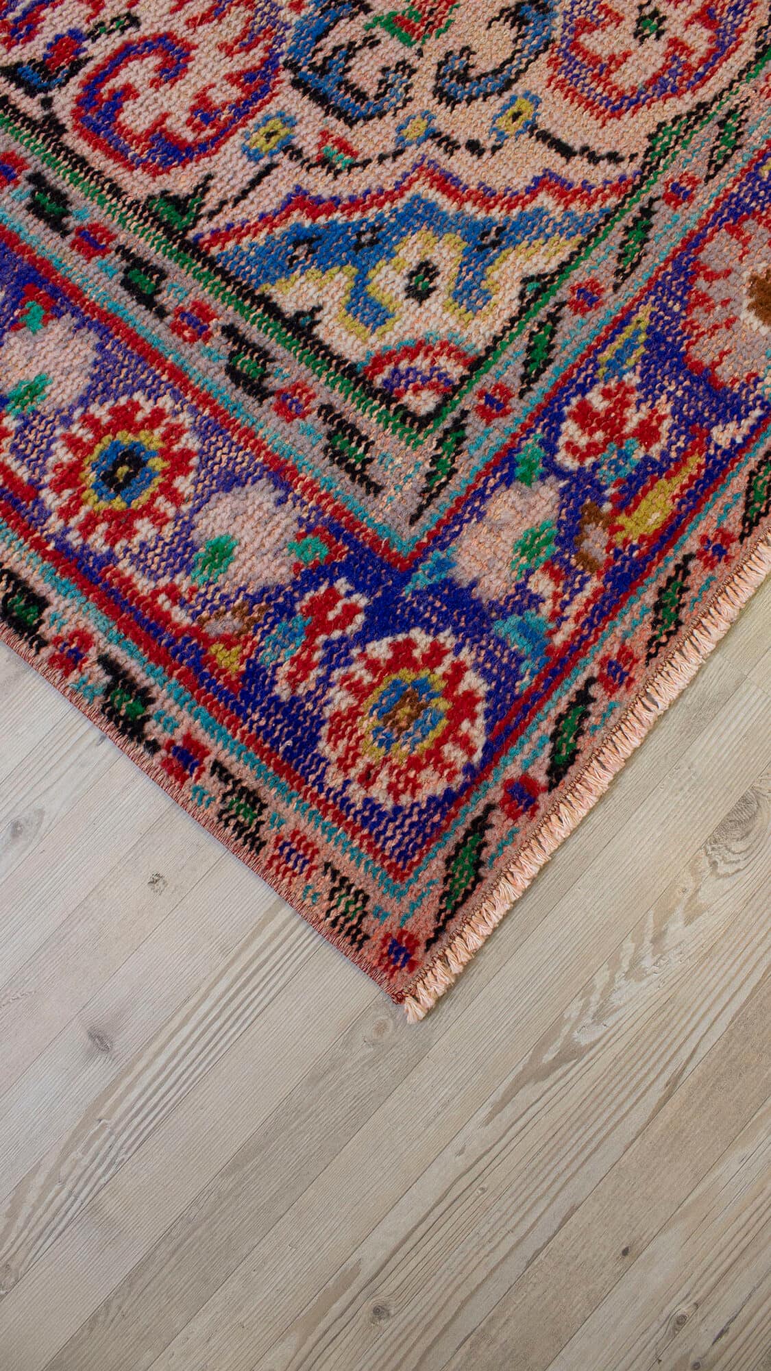 Handmade Vintage Rug — detail view 5, handmade vintage rug