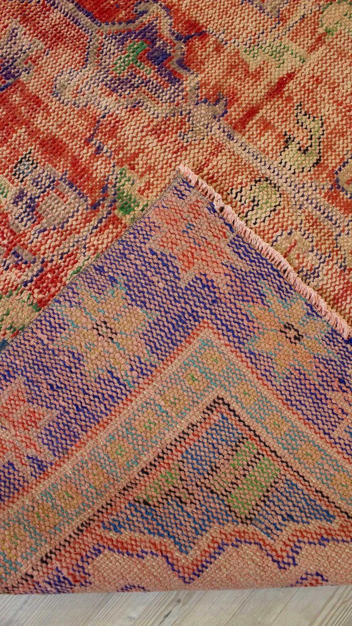 Traces of the Past Vintage Rug — detail view 4, handmade vintage rug