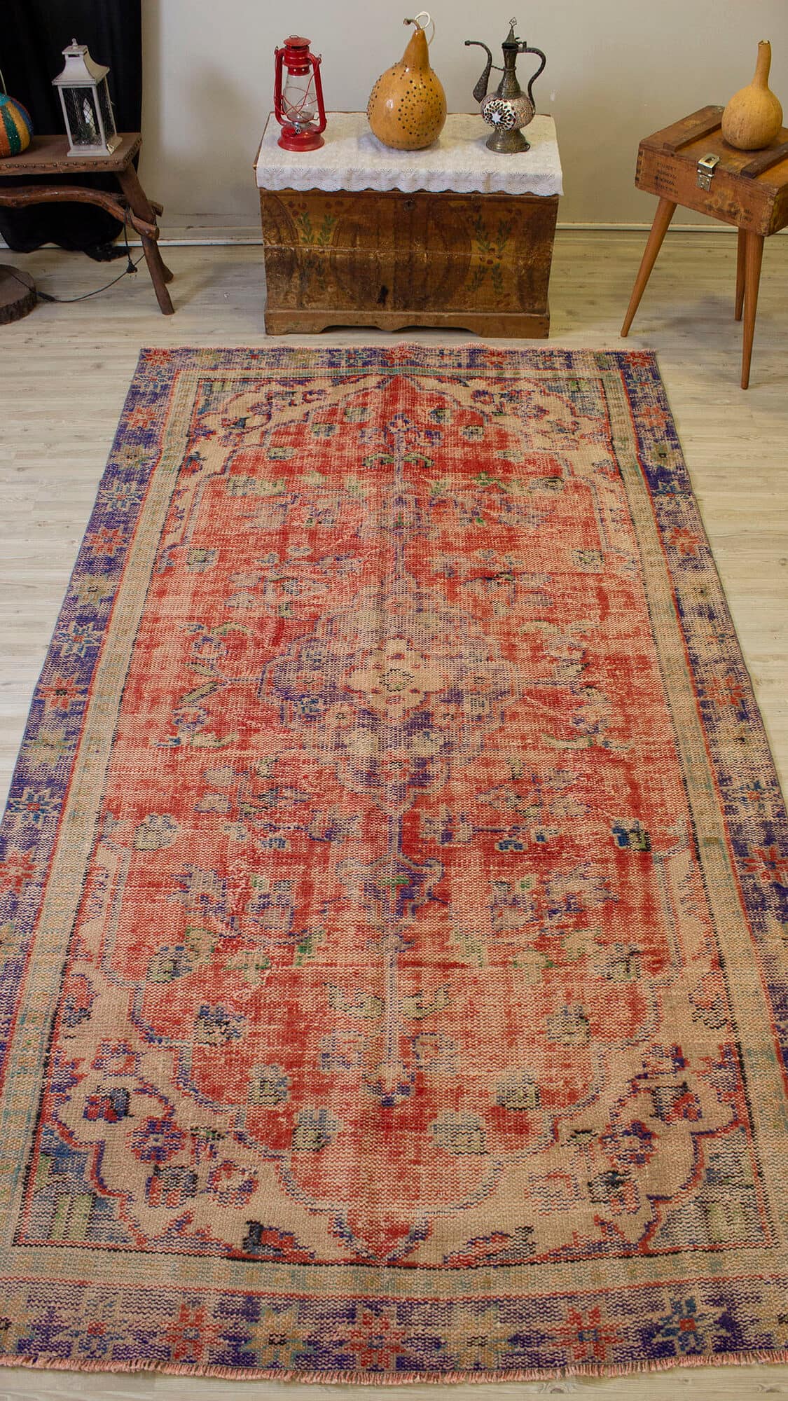 Traces of the Past Vintage Rug, vintage rug, Handmade, hand-knotted wool & cotton, size 166 × 284 cm, from Bursa