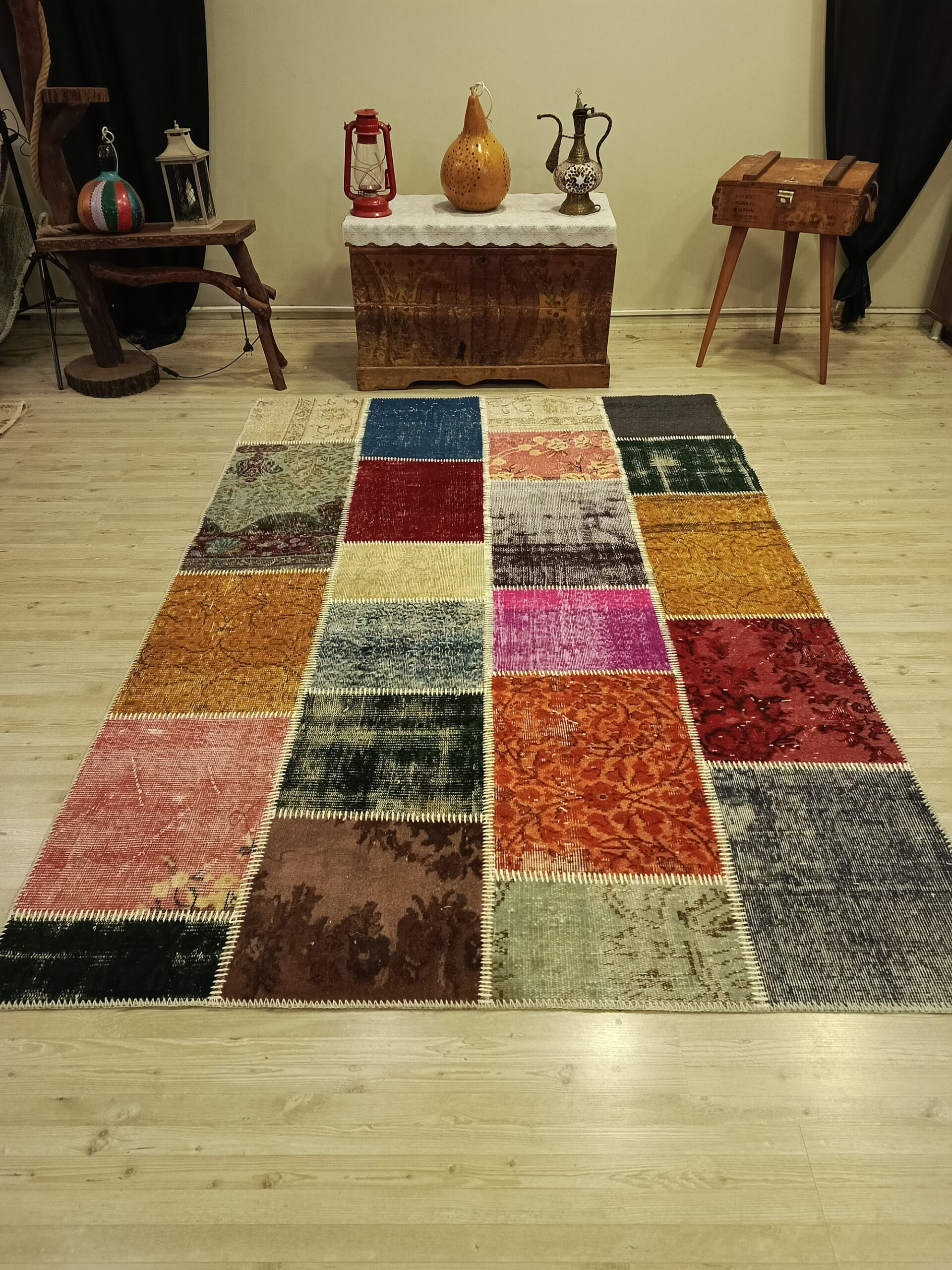 Antique-Style Patchwork Rug — detail view 4, handmade vintage rug