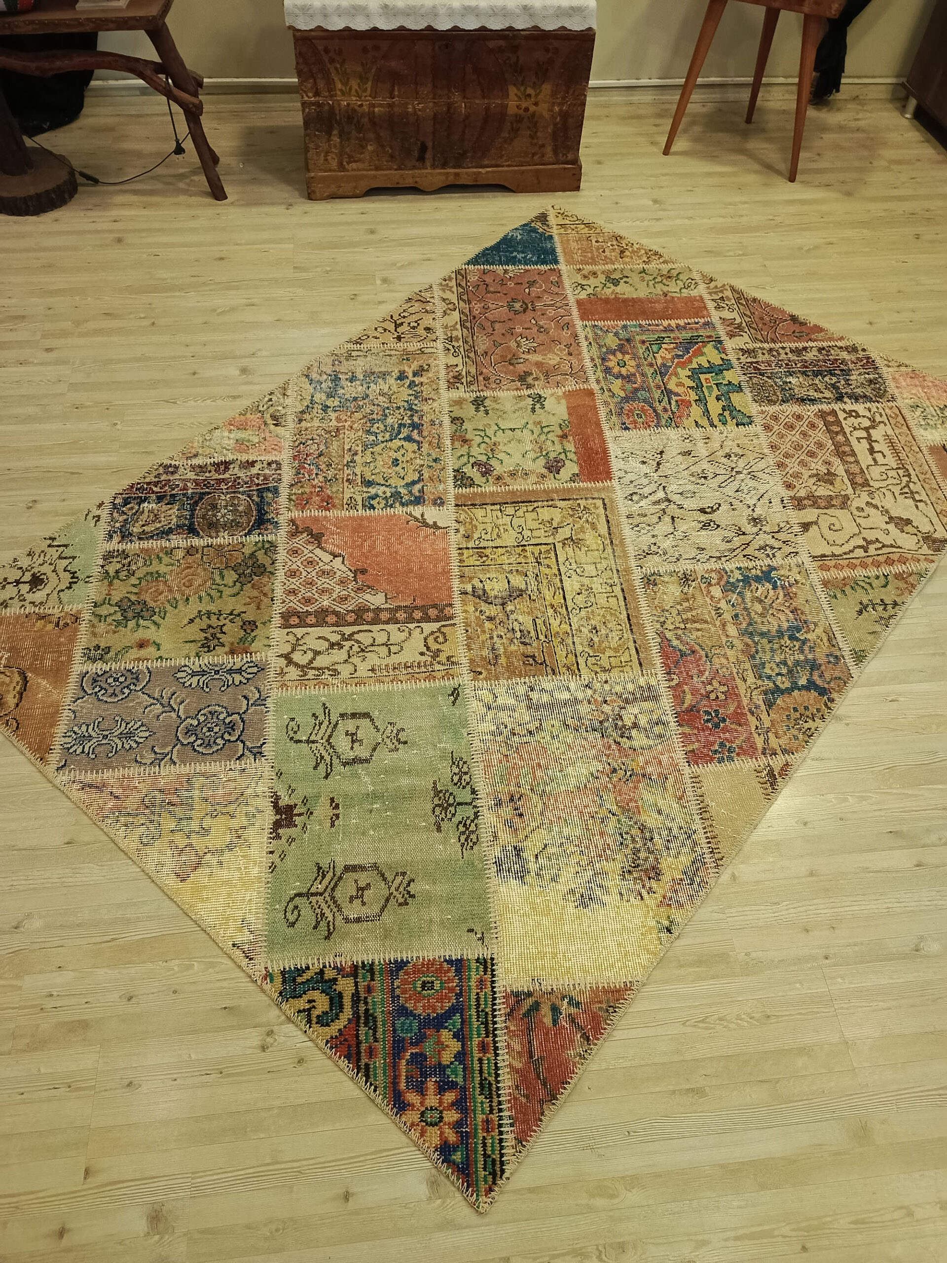 Handwoven Classic Patchwork Rug, vintage rug, Handmade, hand-knotted wool & silk, size 160 × 230 cm, from Van