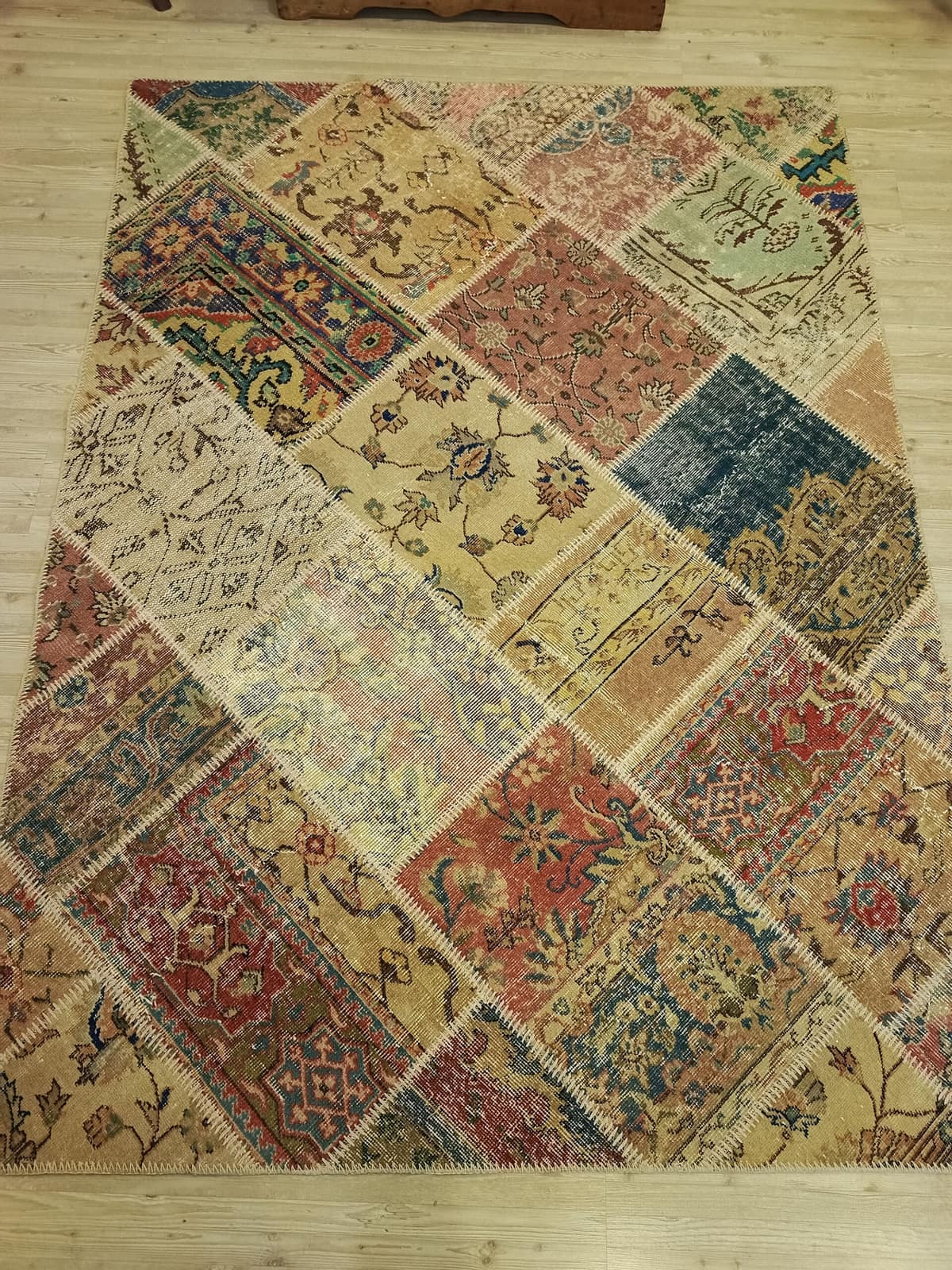 Vintage-Look Wool Patchwork Rug — detail view 4, handmade vintage rug