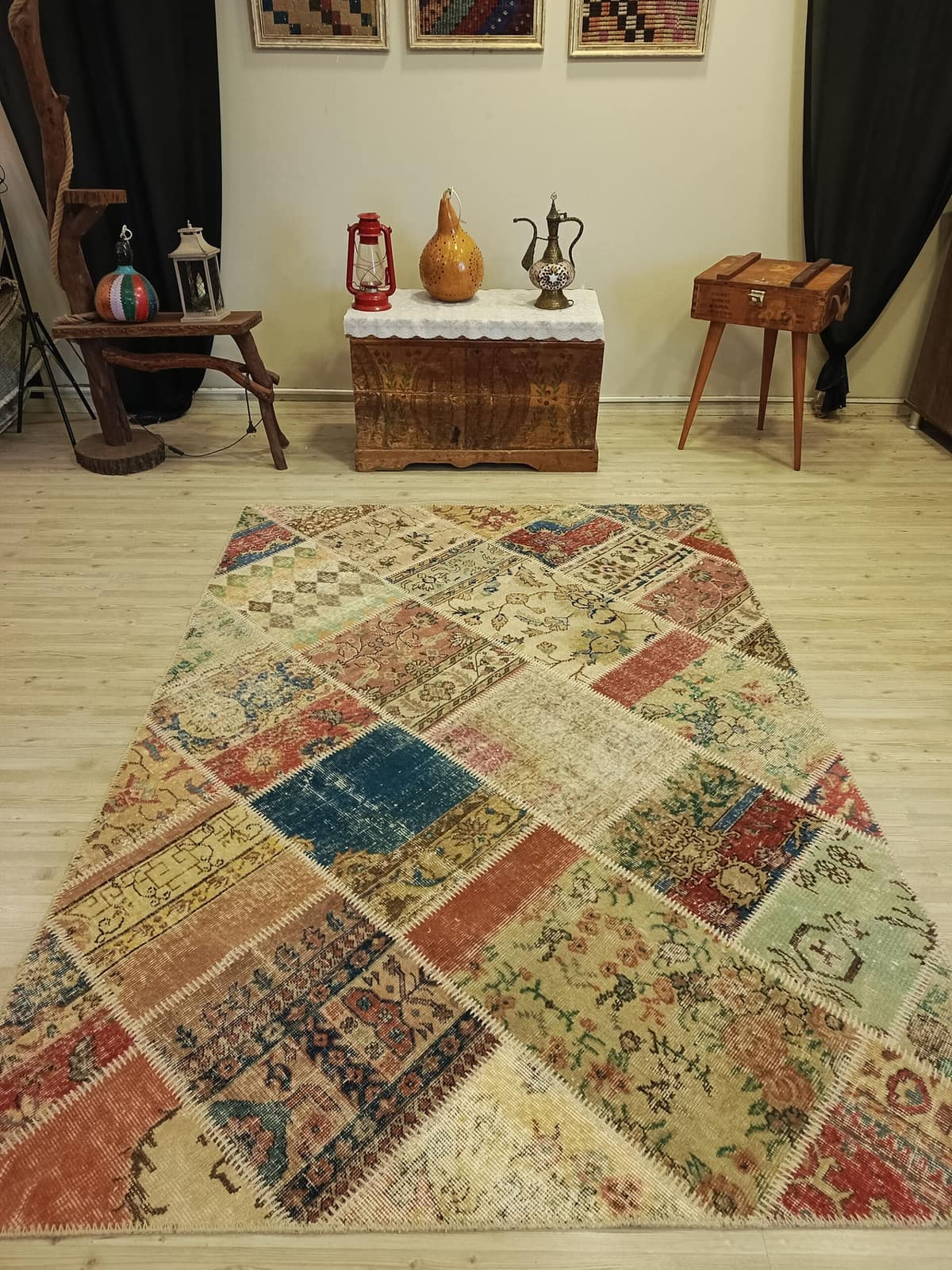 Traces of the Past Patchwork Rug, vintage rug, Handmade, hand-knotted silk, size 160 × 225 cm, from Yahyalı