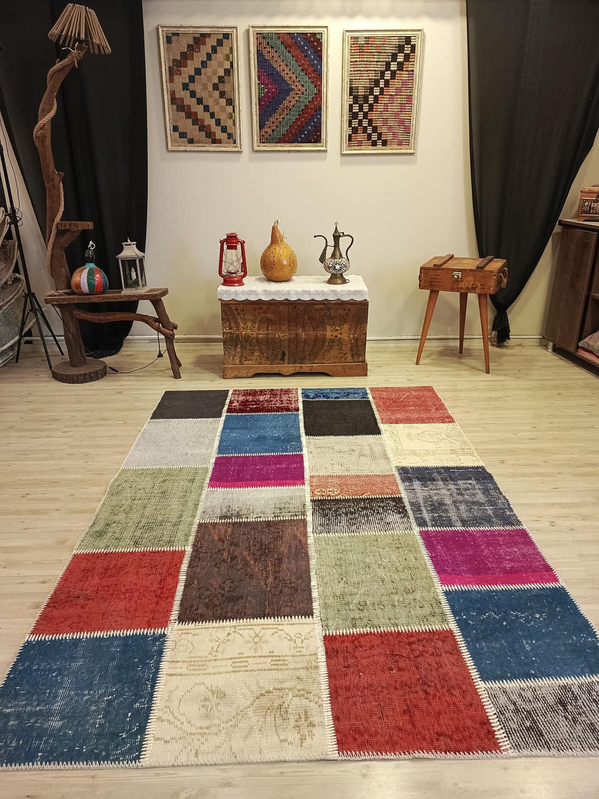 Wool-Woven Patchwork Rug, vintage rug, Handmade, hand-knotted silk, size 160 × 225 cm, from Gördes