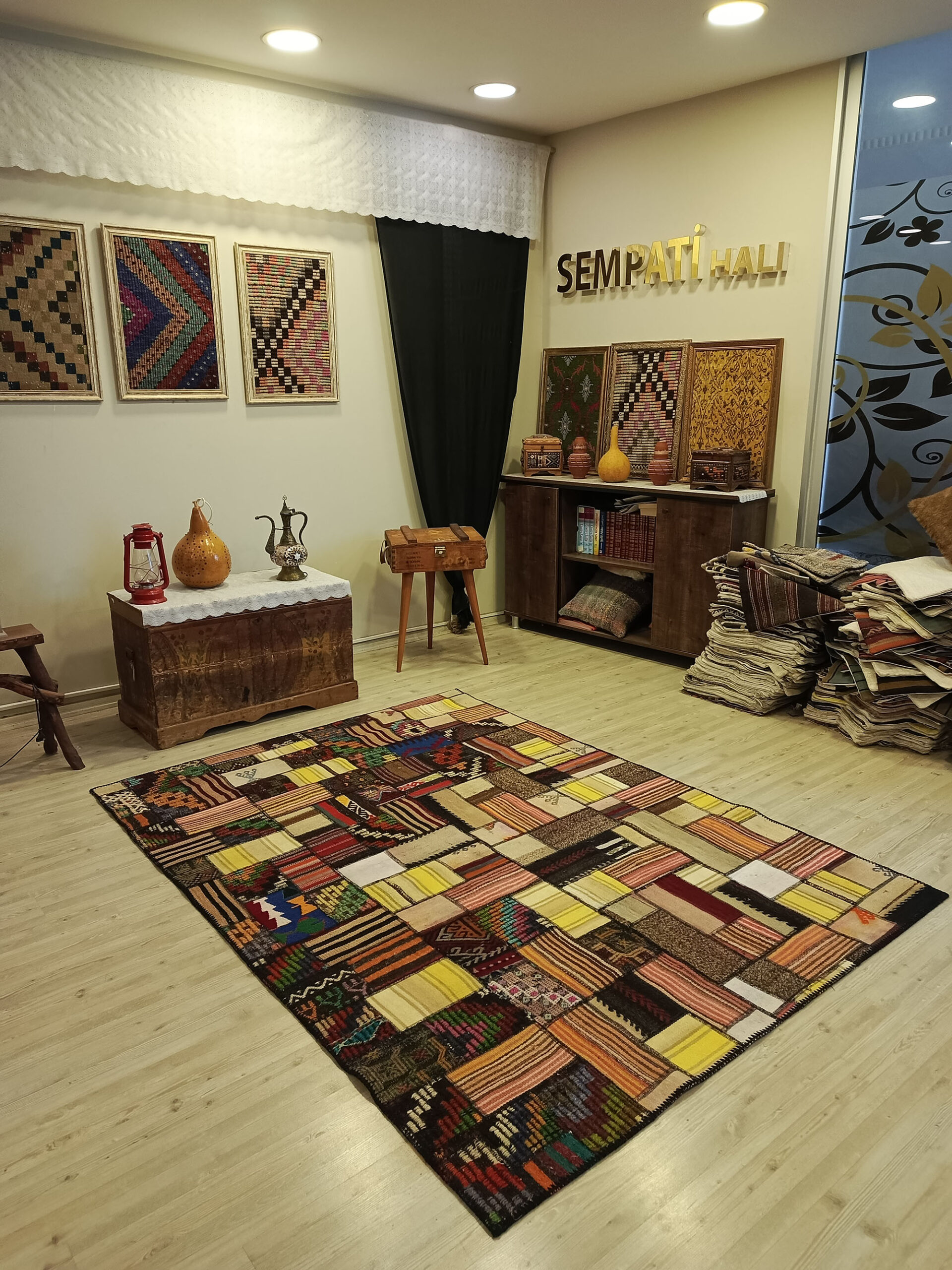 Classic Handwoven Patchwork Rug — detail view 5, handmade vintage rug