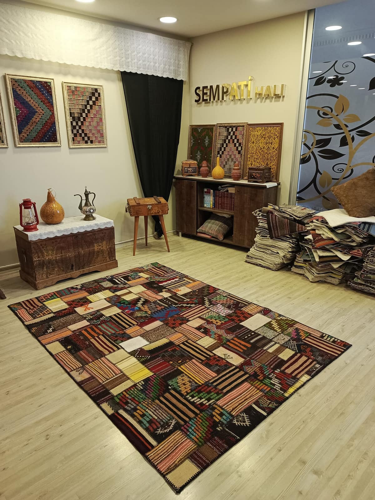 Hand-Woven Patchwork Rug with Fine Craftsmanship — detail view 5, handmade vintage rug