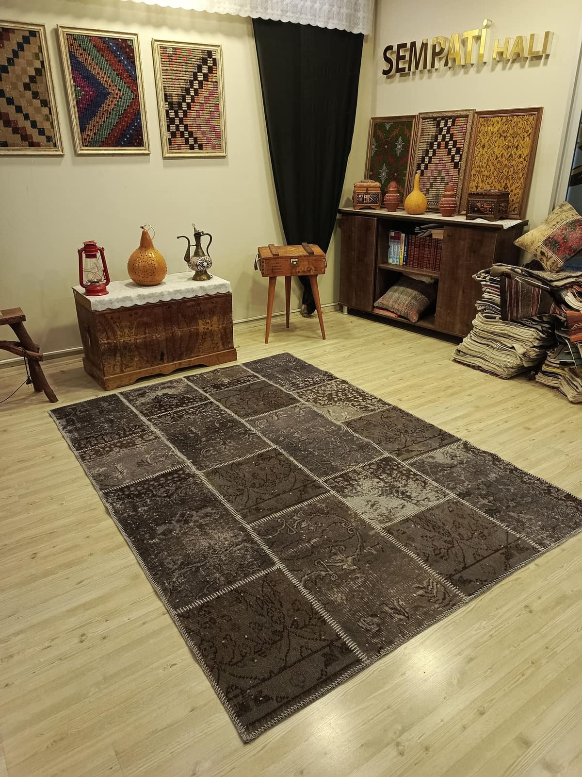 Hand-Woven Patchwork Rug with Fine Craftsmanship — detail view 2, handmade vintage rug
