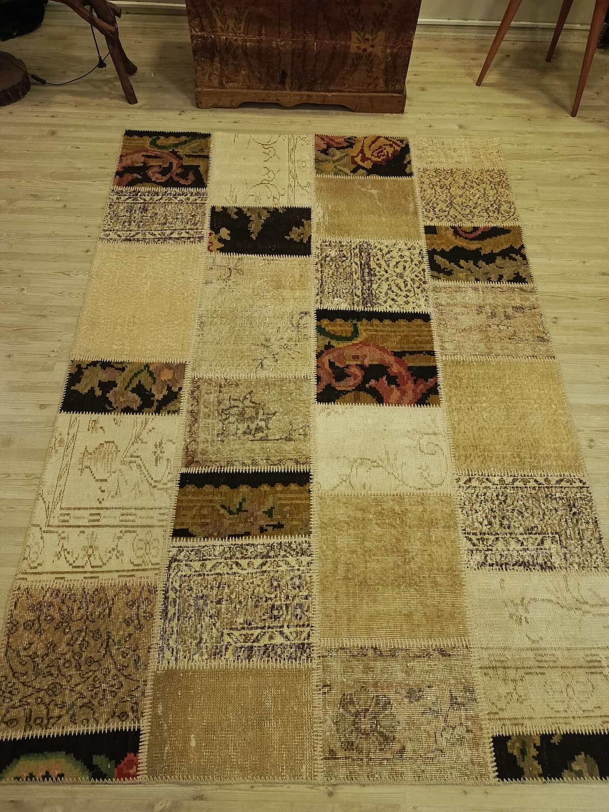 Wool-Woven Patchwork Rug — detail view 4, handmade vintage rug