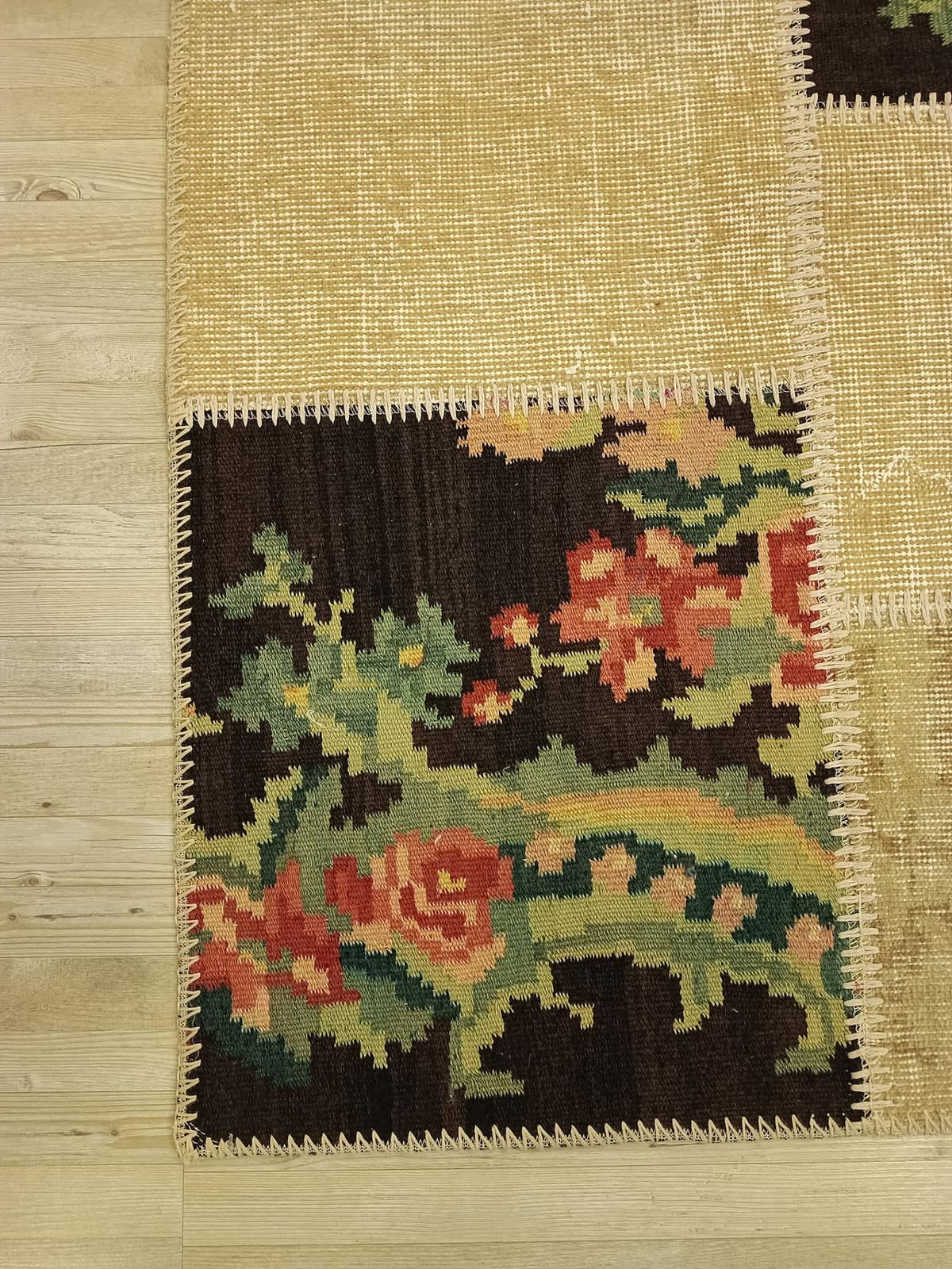 Vintage-Style Wool Patchwork Rug — detail view 3, handmade vintage rug