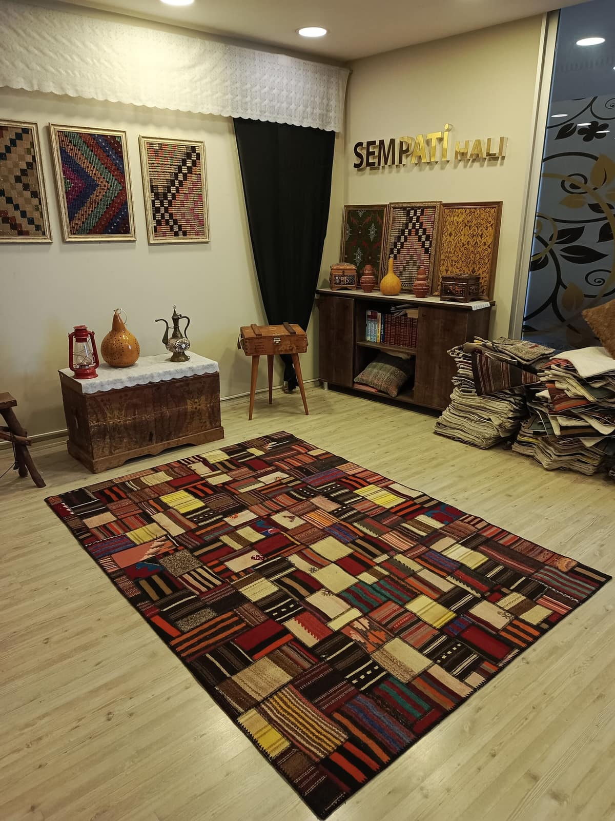 Handwoven Patchwork Rug Dye-dyed — detail view 3, handmade vintage rug