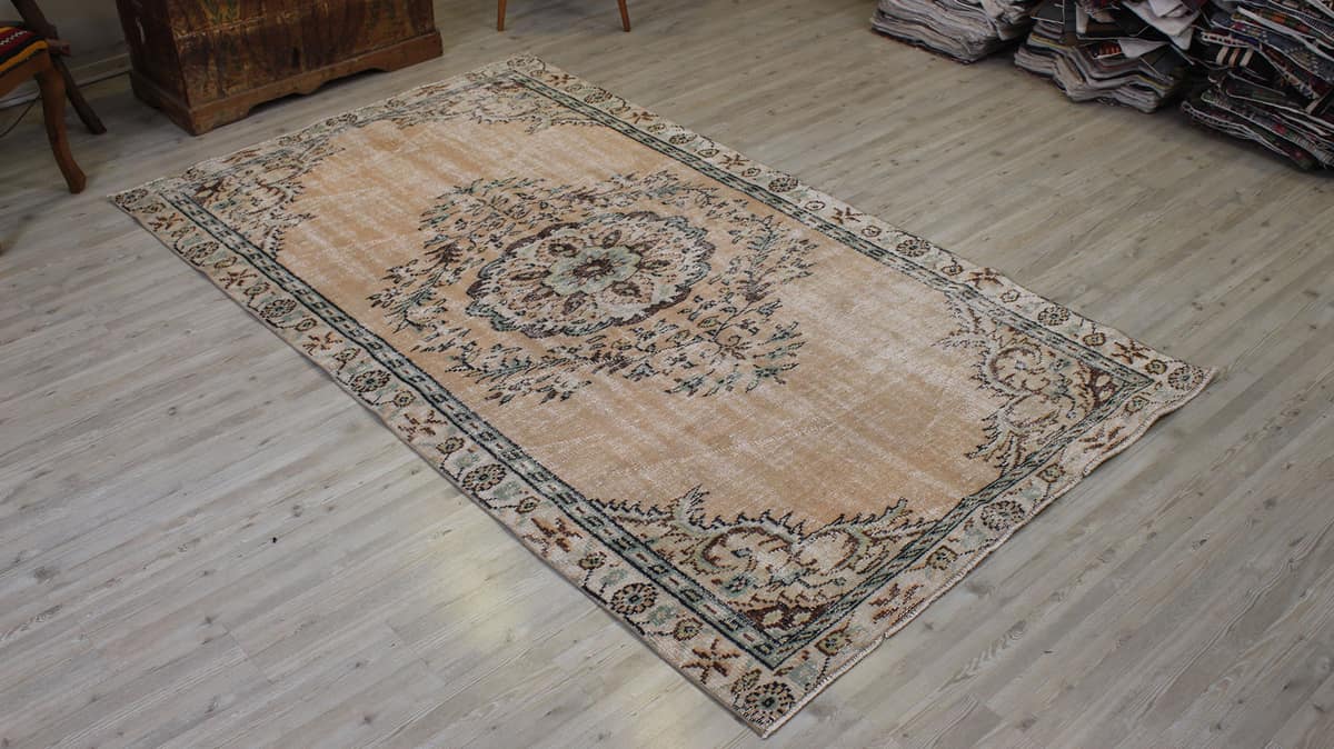 Distressed Vintage Wool Rug, vintage rug, Handmade, hand-knotted silk, size 141 × 250 cm, from Yahyalı