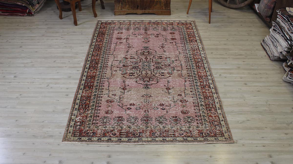 Vintage-Style Handmade Wool Rug — detail view 2, handmade vintage rug