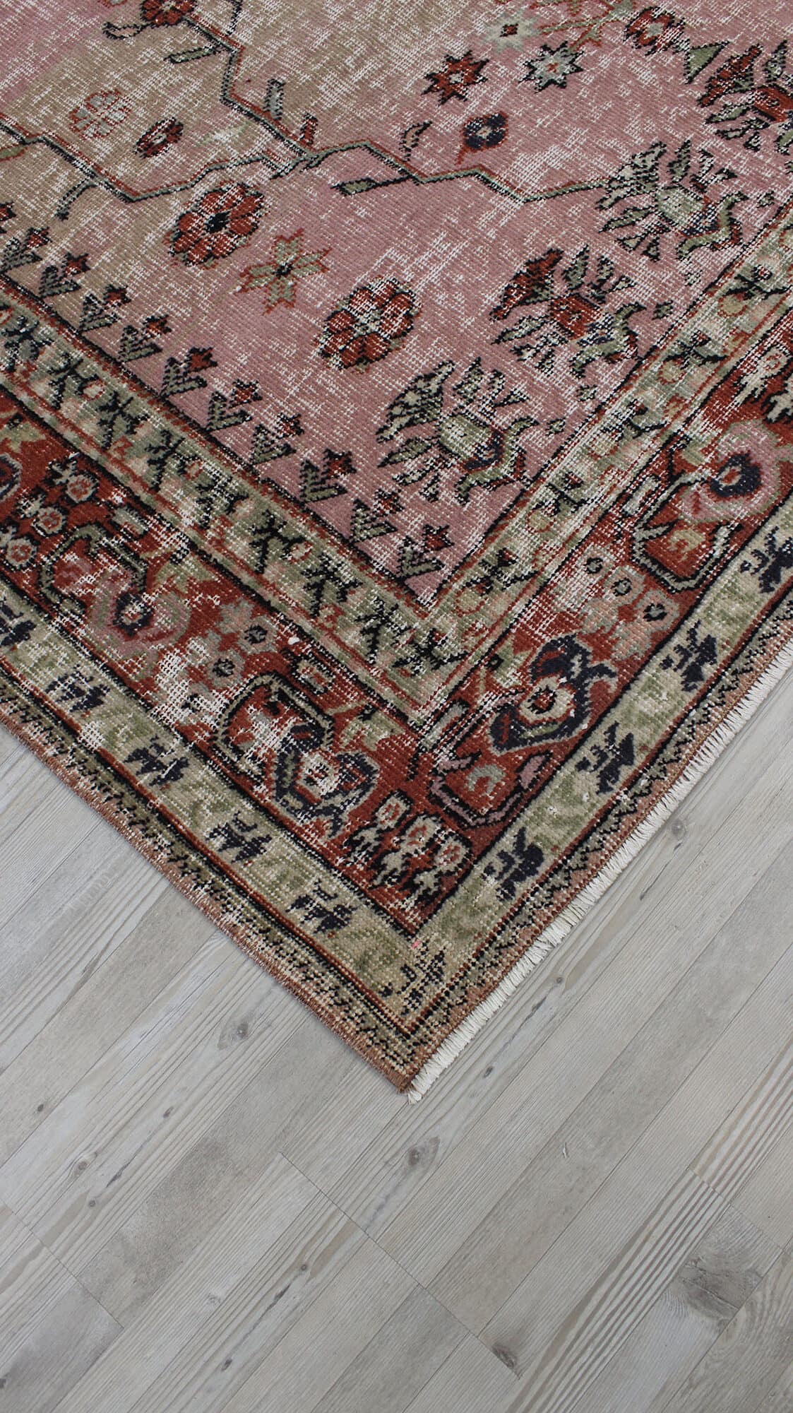 Vintage-Style Handmade Wool Rug — detail view 4, handmade vintage rug