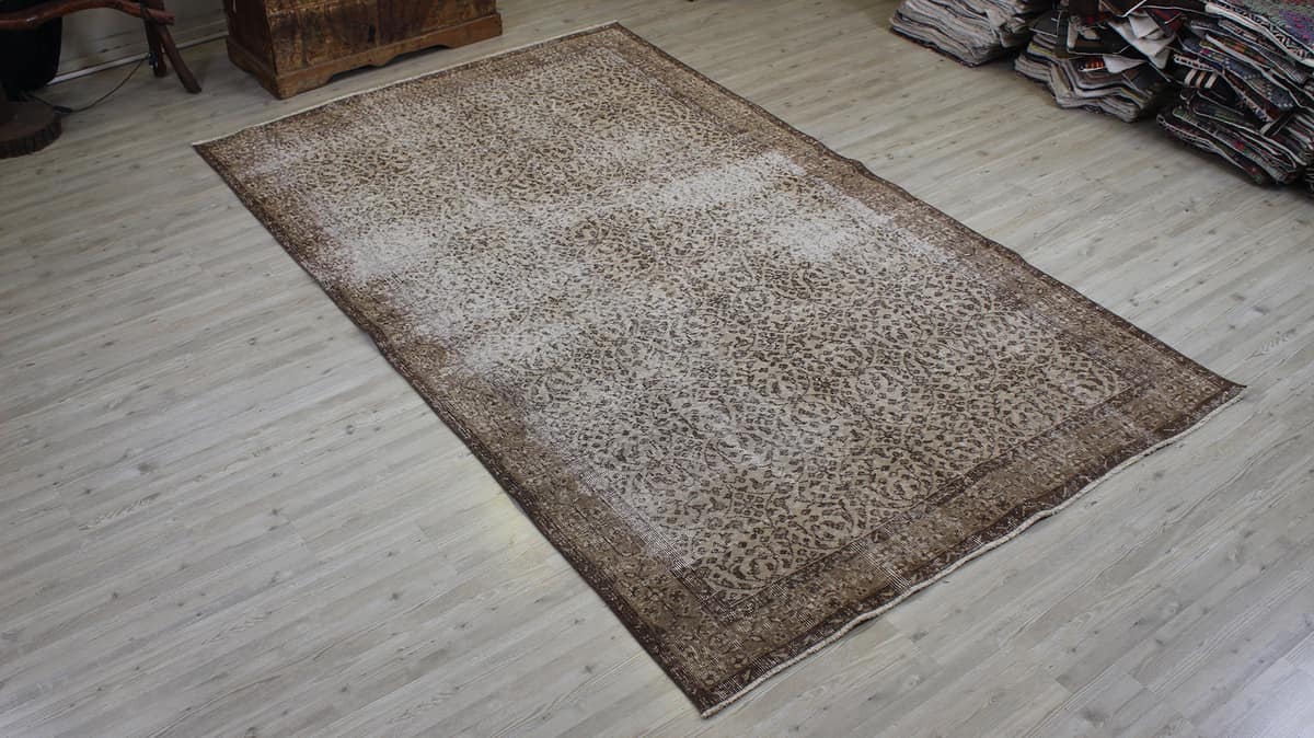 Distressed Wool Vintage Handmade Rug, vintage rug, Handmade, hand-knotted wool, size 165 × 275 cm, from Gördes