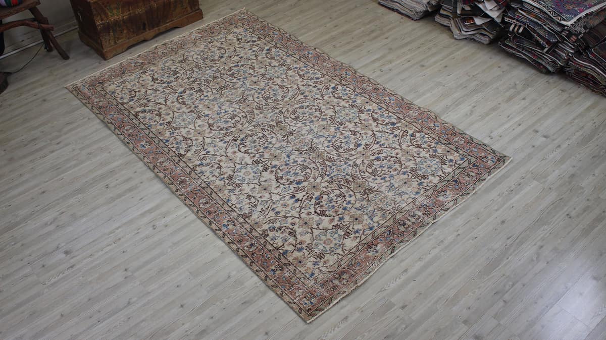 Vintage Handwoven Wool Rug, vintage rug, Handmade, hand-knotted wool, cotton & silk, size 163 × 261 cm, from Kayseri