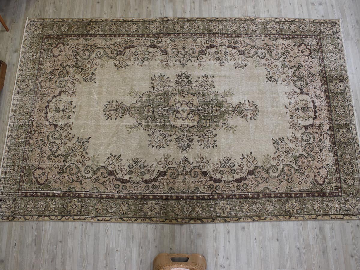 Vintage Rug — detail view 2, handmade vintage rug