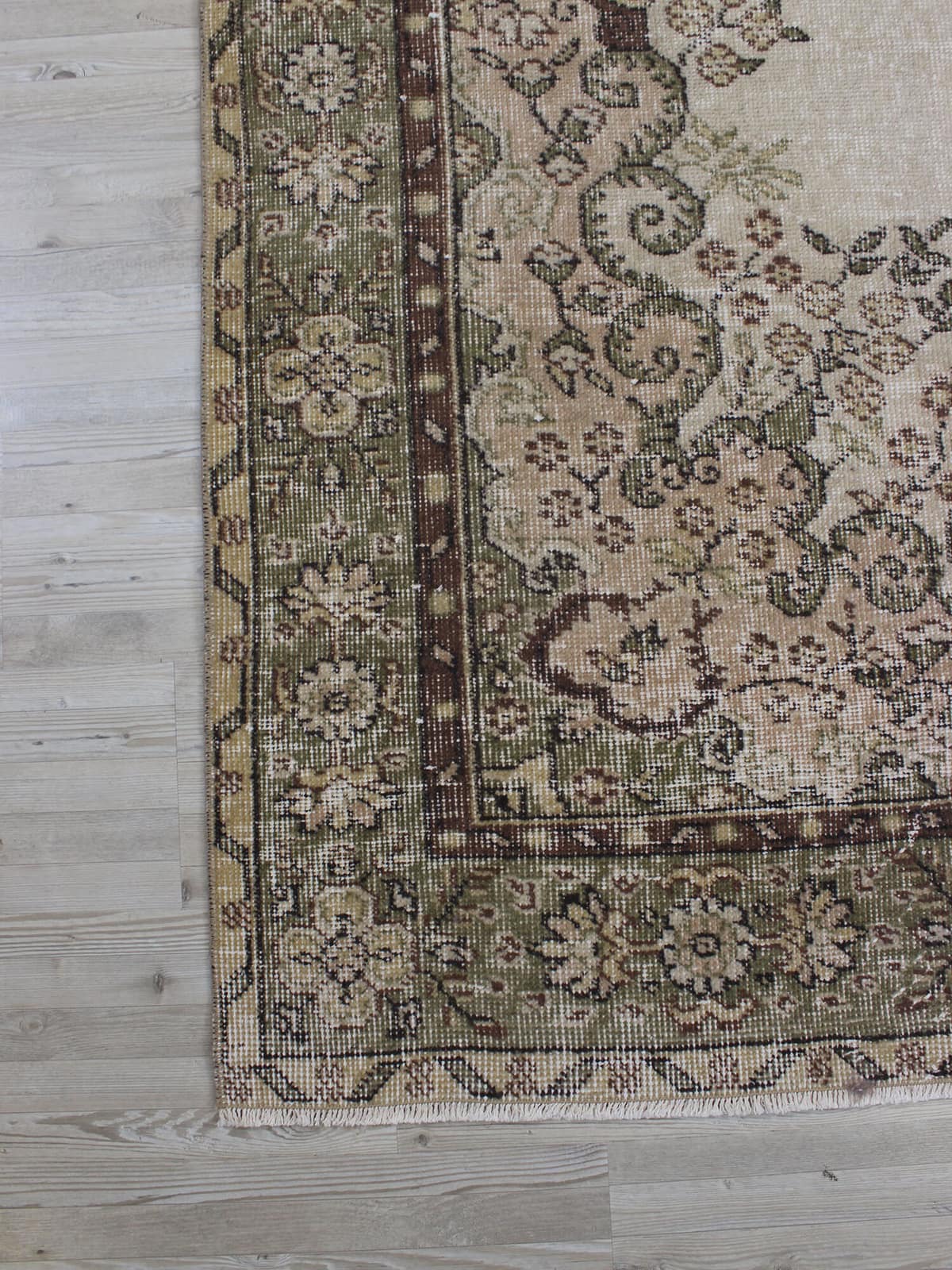Vintage Rug — detail view 5, handmade vintage rug