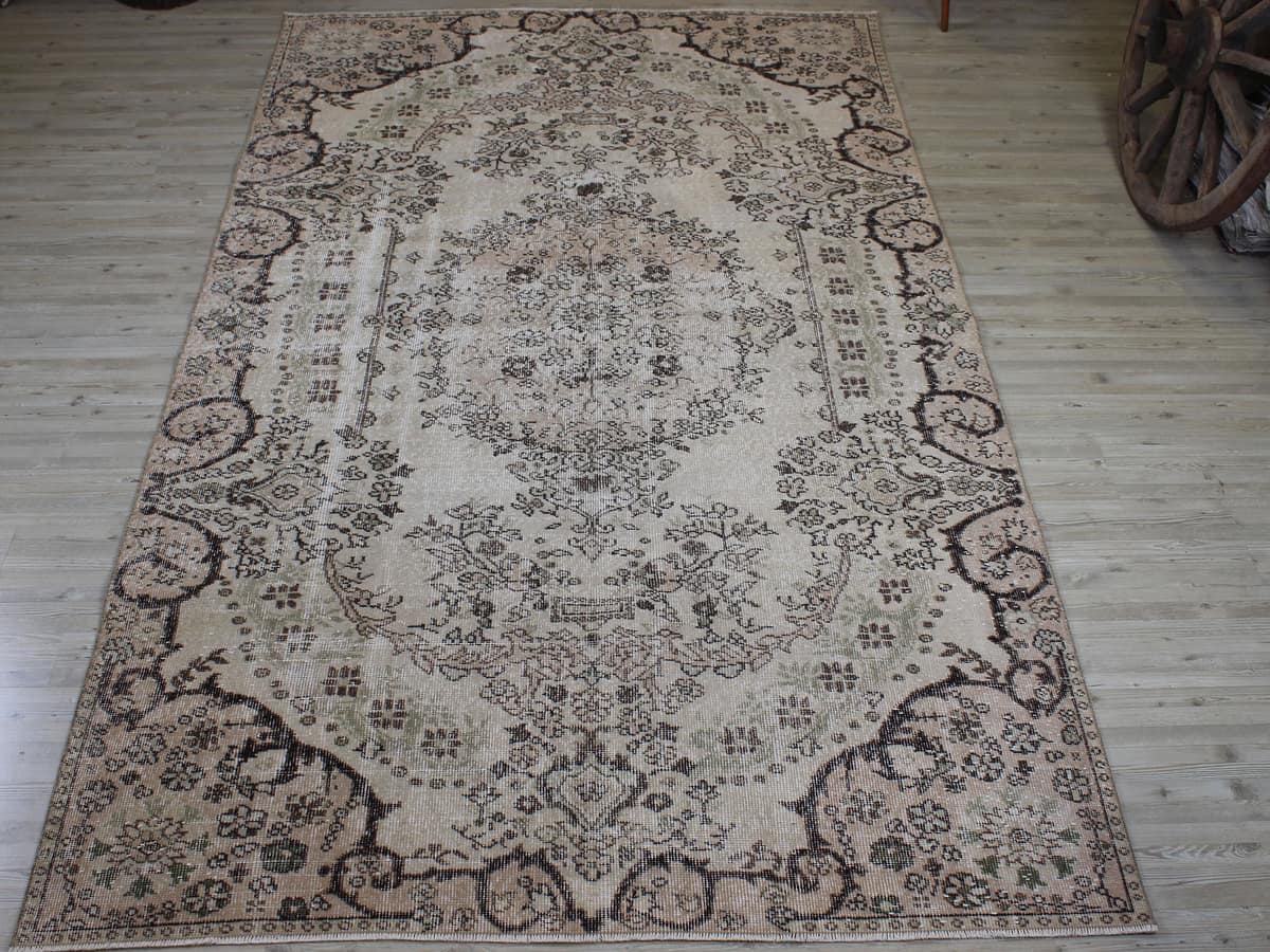 Vintage Handmade Wool Rug — detail view 3, handmade vintage rug