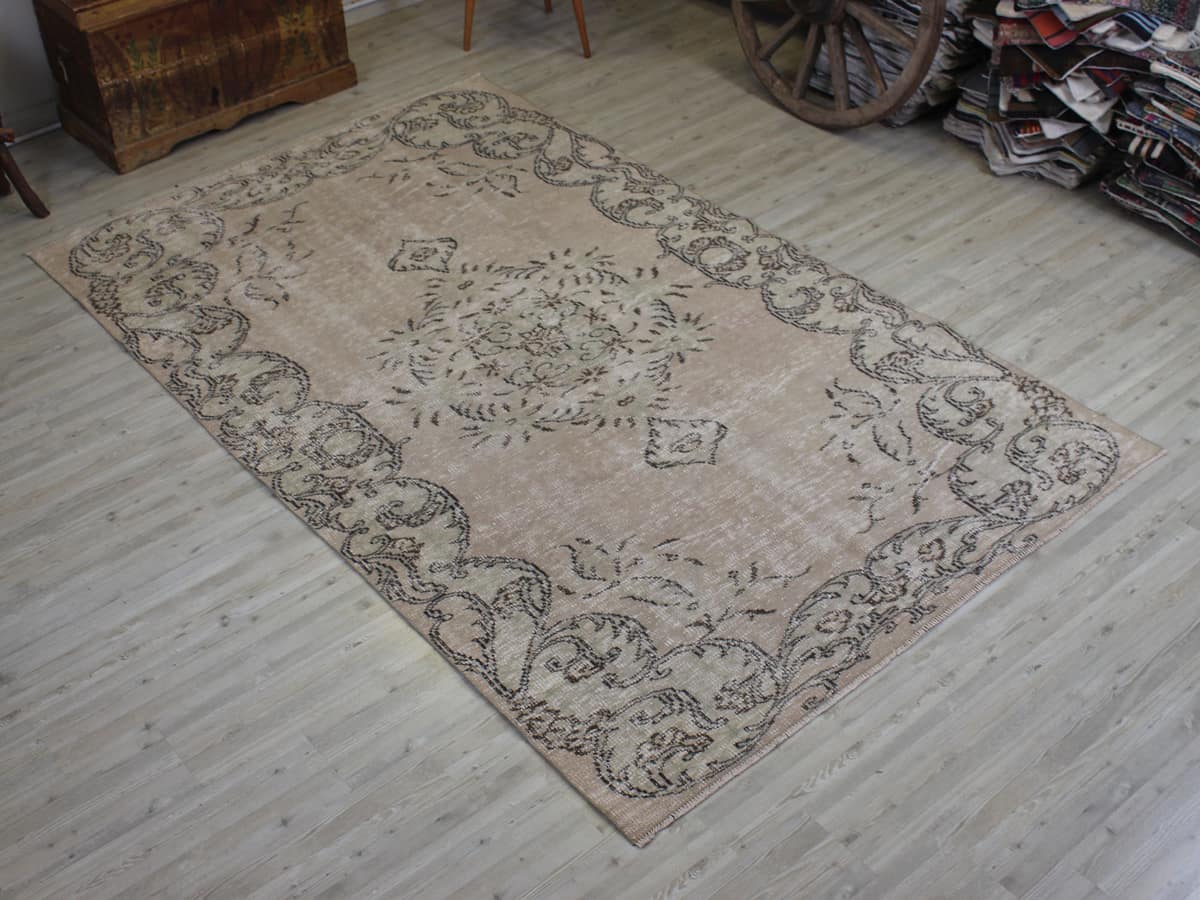 Vintage Wool Rug, vintage rug, Handmade, hand-knotted silk, size 165 × 271 cm, from Gördes