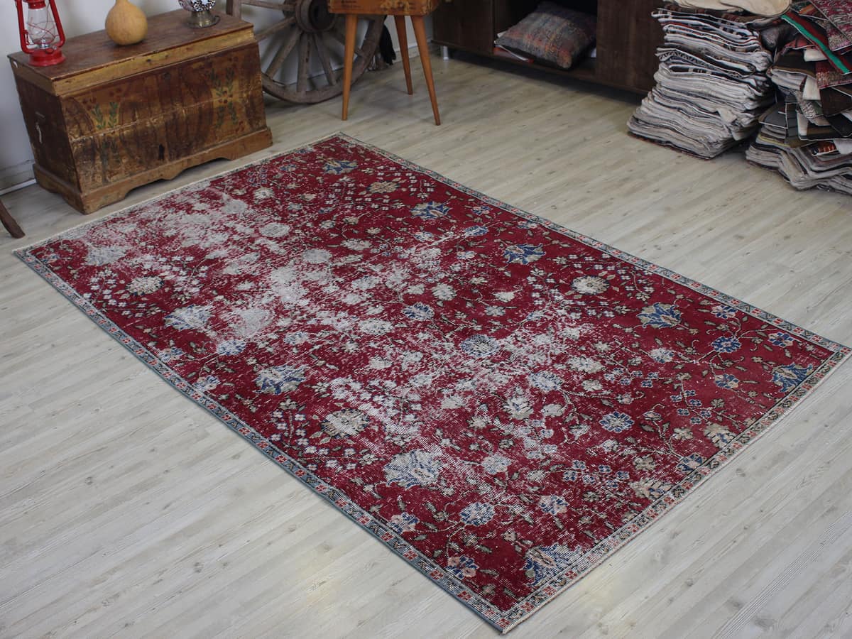 Vintage Hand-Woven Rug, vintage rug, Handmade, hand-knotted wool & silk, size 150 × 250 cm, from Bursa