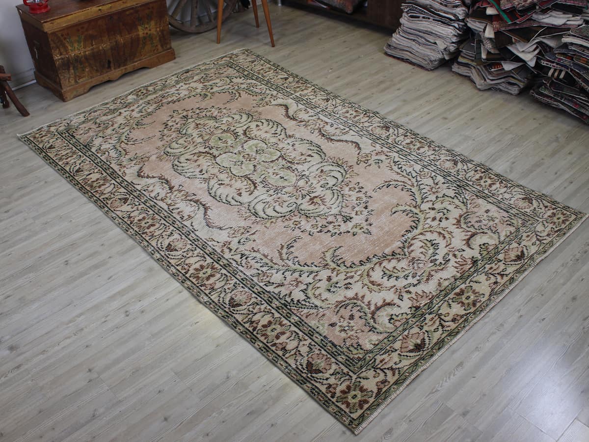 Distressed Handwoven Rug, Vintage, vintage rug, Handmade, hand-knotted wool & silk, size 170 × 278 cm, from Sivas
