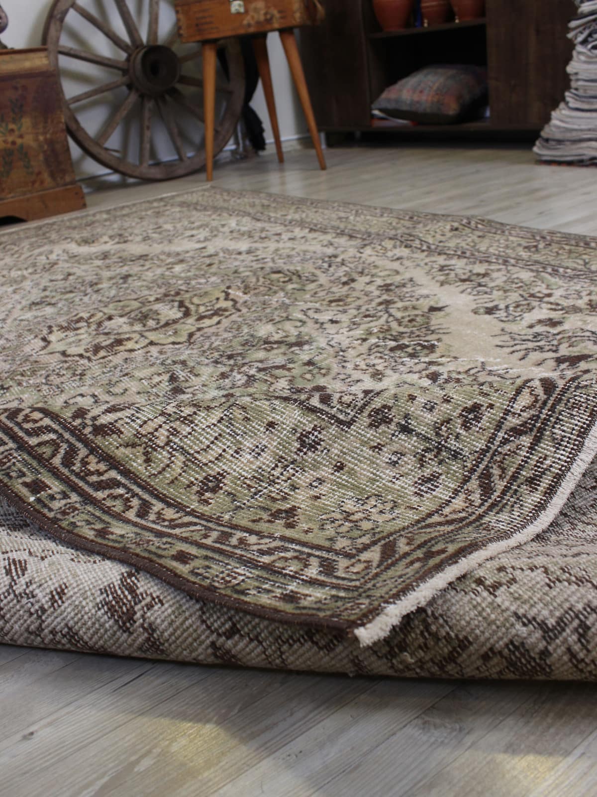 Vintage-Style Handmade Wool Rug — detail view 5, handmade vintage rug