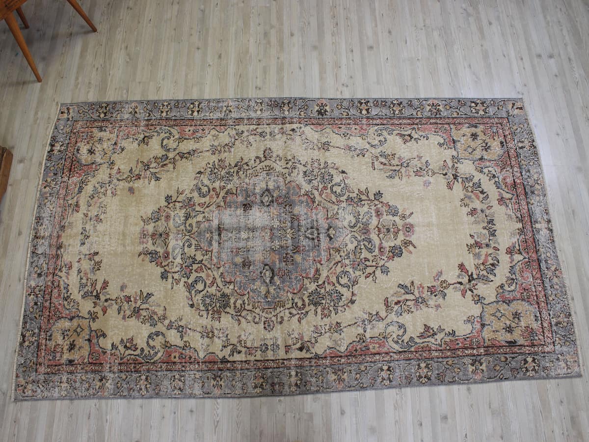Vintage Rug — detail view 2, handmade vintage rug