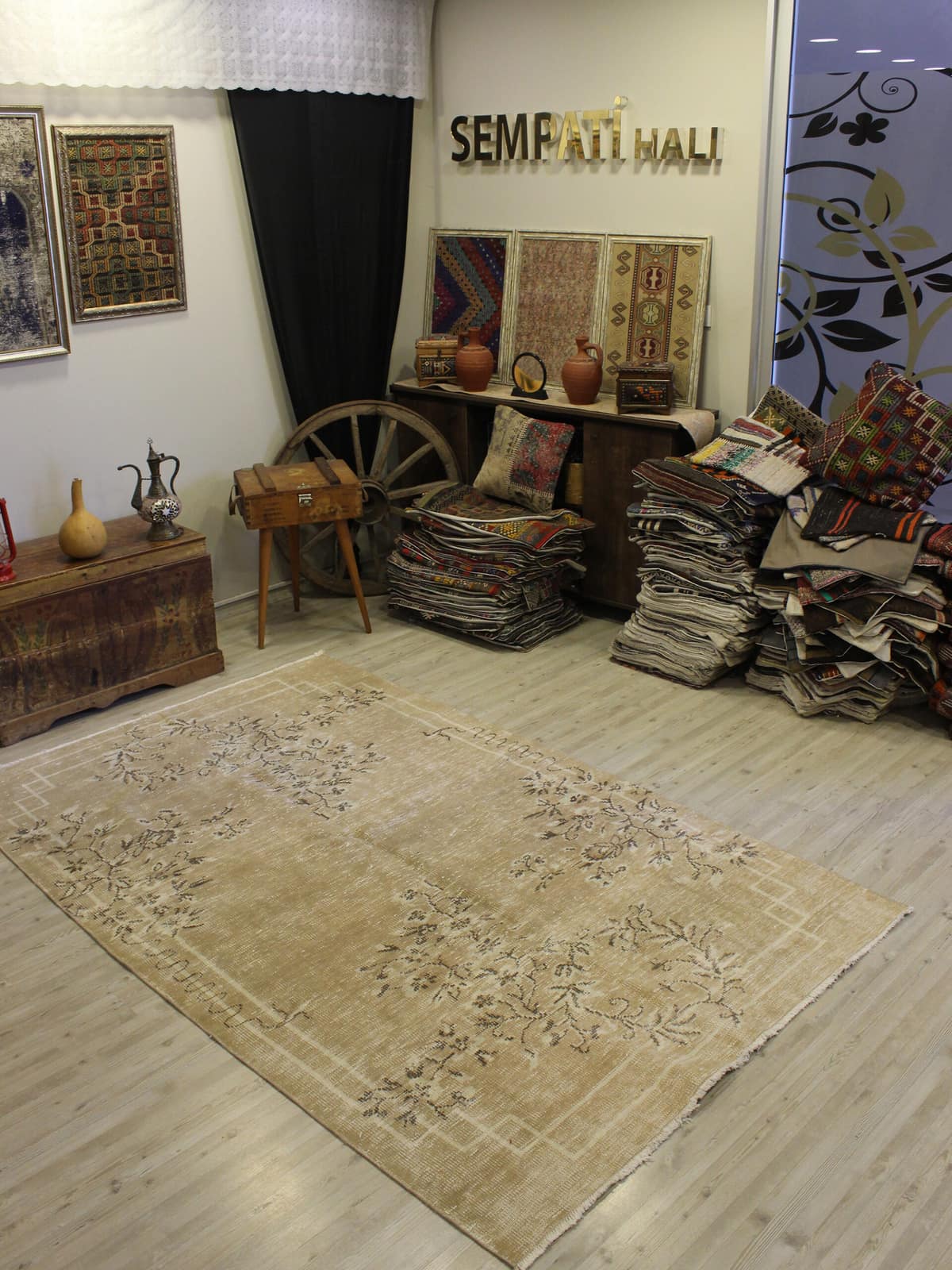 Handwoven Vintage Wool Rug — detail view 2, handmade vintage rug