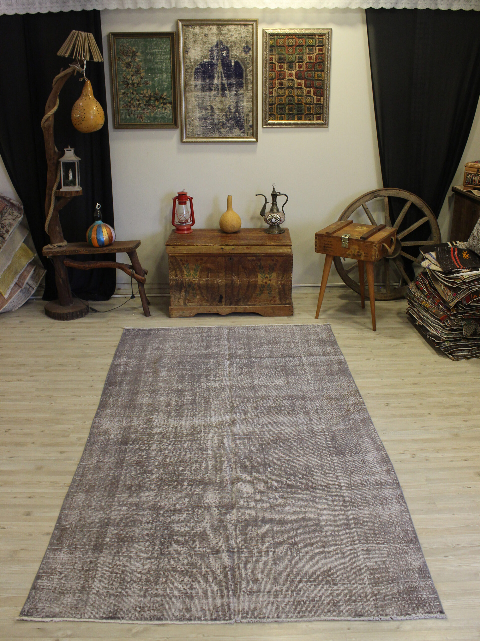 Vintage-Style Handwoven Wool Rug — detail view 3, handmade vintage rug