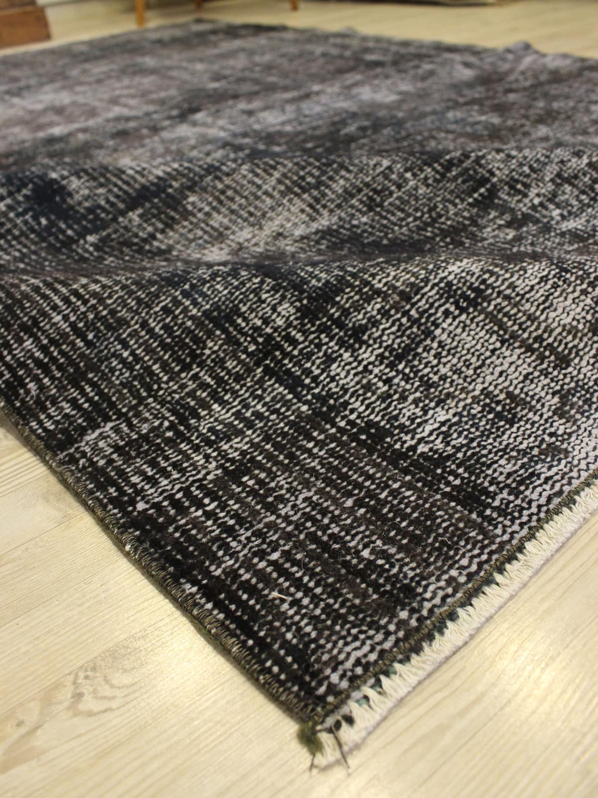 Distressed Vintage Wool Rug — detail view 4, handmade vintage rug
