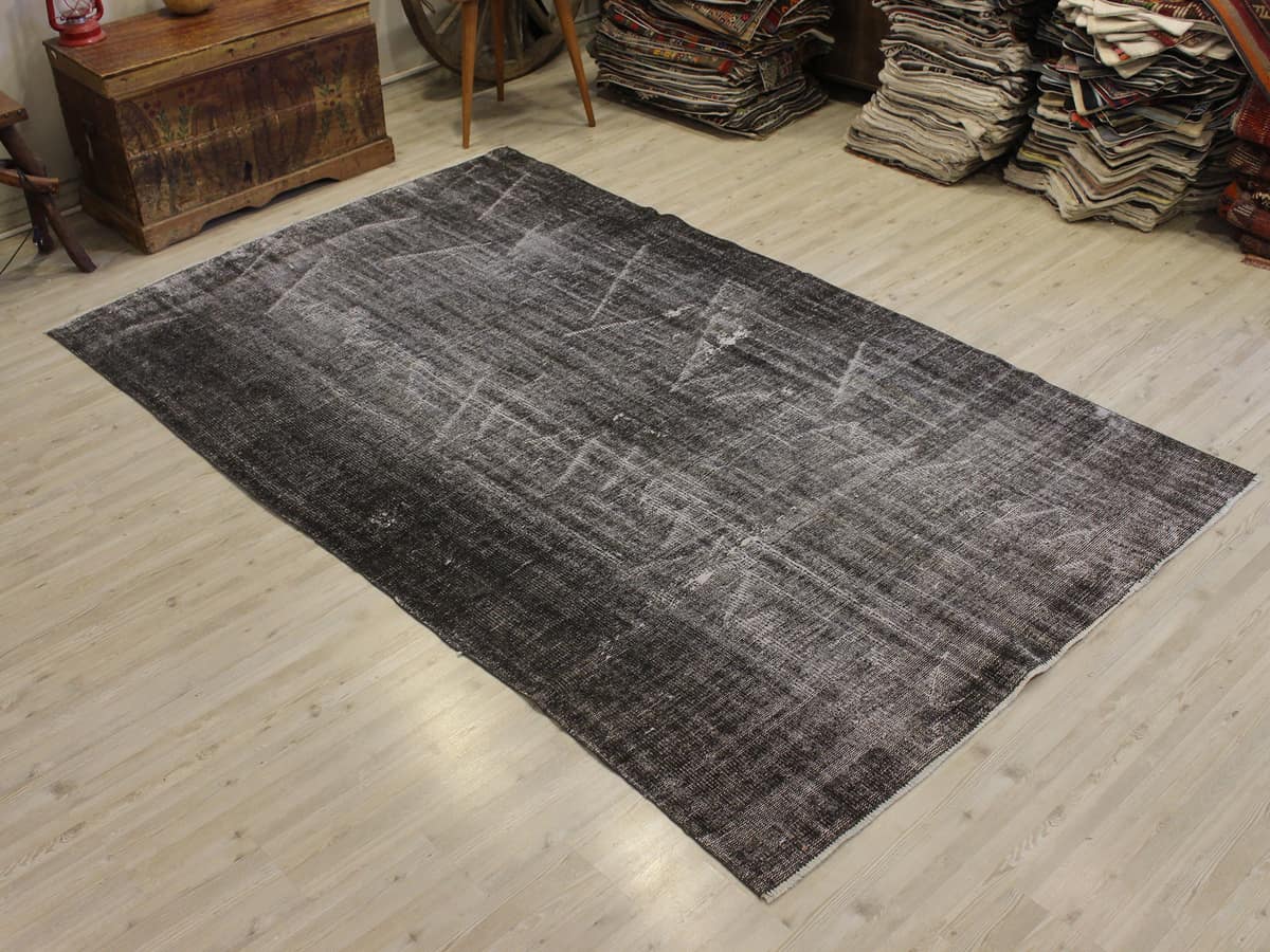 Distressed Vintage Handmade Rug, vintage rug, Handmade, hand-knotted wool, size 161 × 264 cm, from Hereke