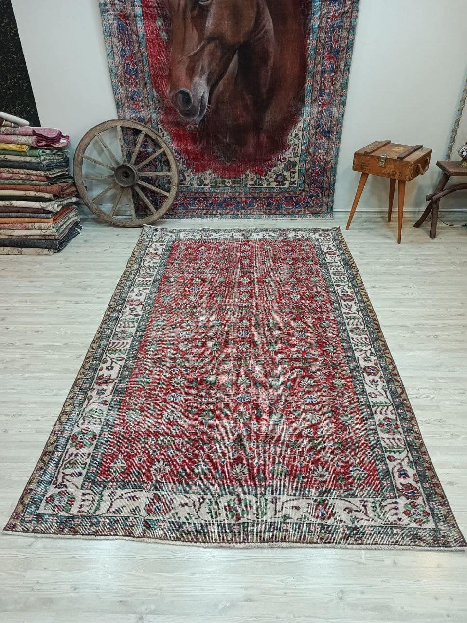 100% Wool Vintage Handwoven Rug, vintage rug, Handmade, hand-knotted wool, size 166 × 268 cm, from Bursa