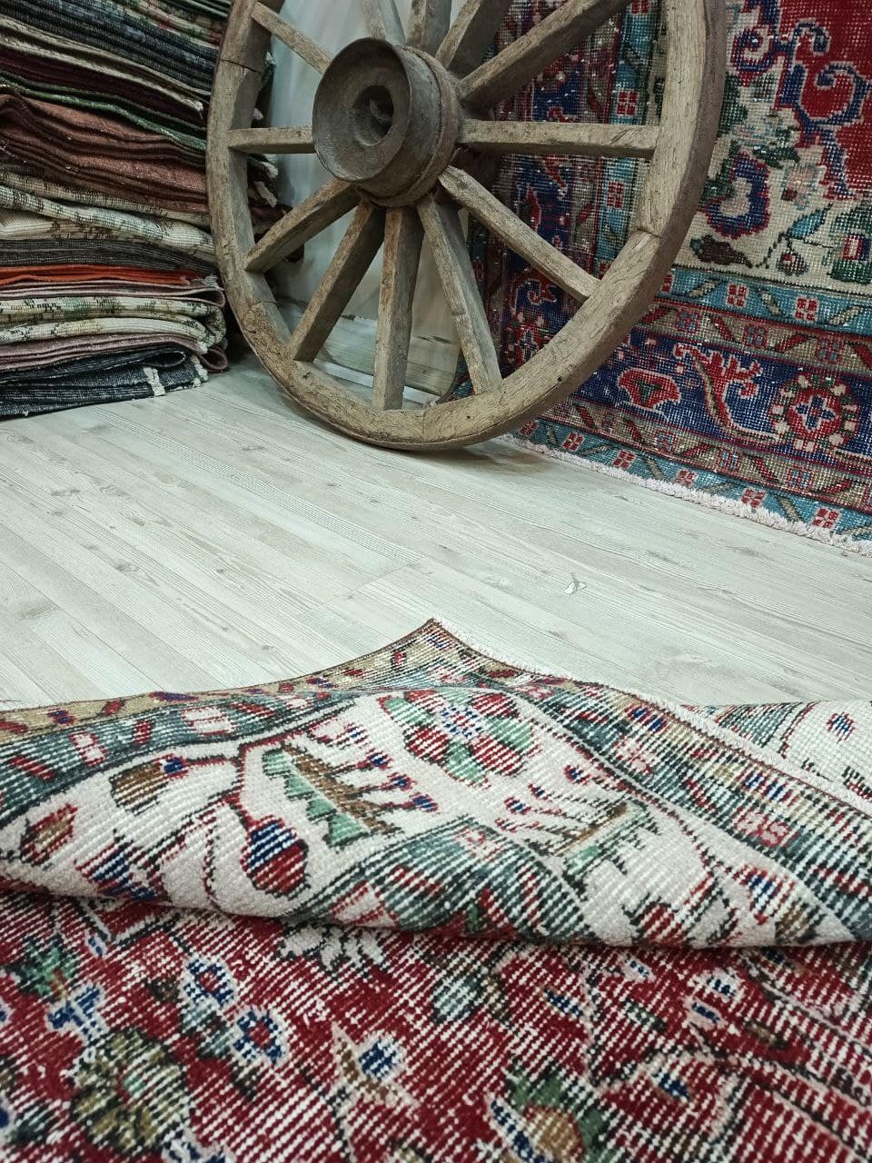 100% Wool Vintage Handwoven Rug — detail view 2, handmade vintage rug