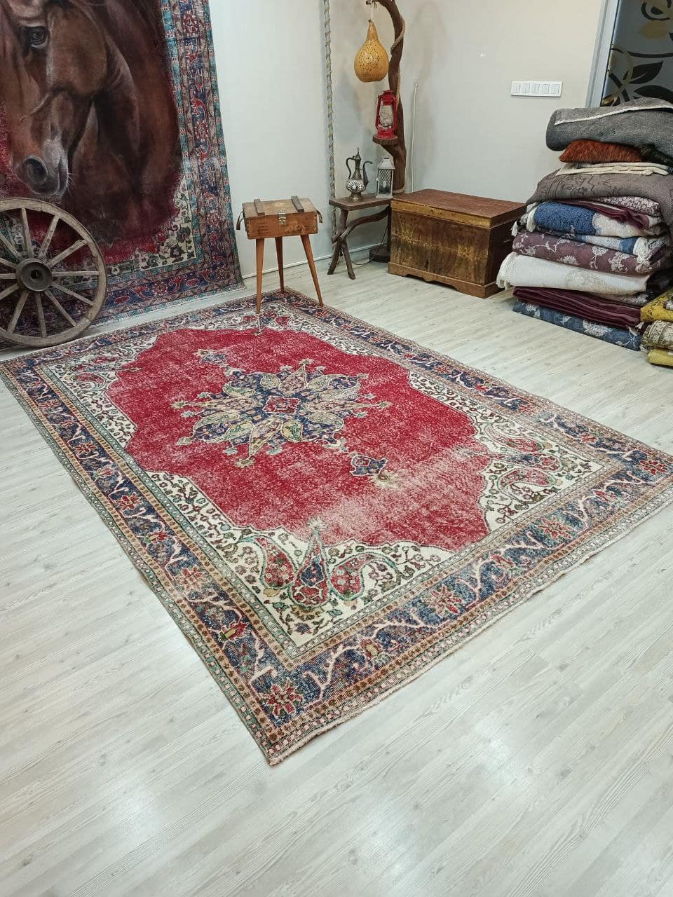 100% Wool Vintage Distressed Rug, vintage rug, Vintage, hand-knotted silk, size 208 × 320 cm, from Anatolia
