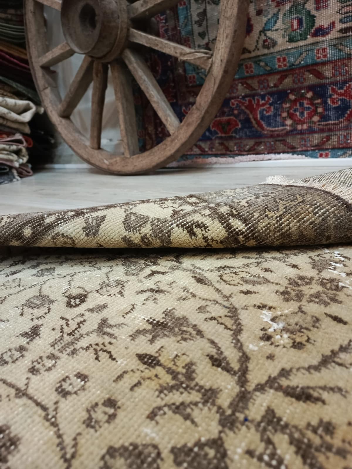 100% Wool Handwoven Vintage Rug — detail view 4, handmade vintage rug
