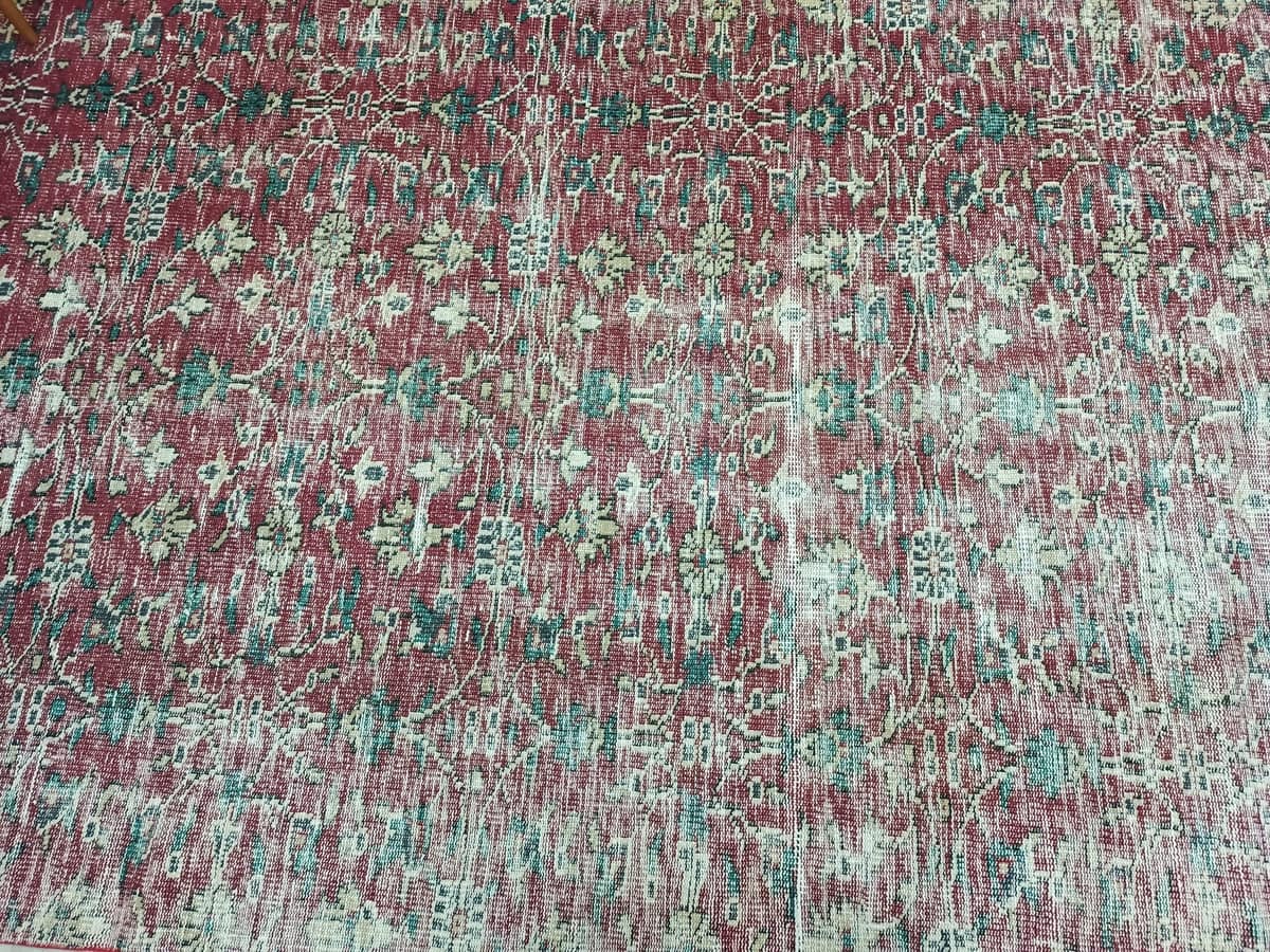 100% Wool Vintage Hand-Woven Rug — detail view 3, vintage vintage rug