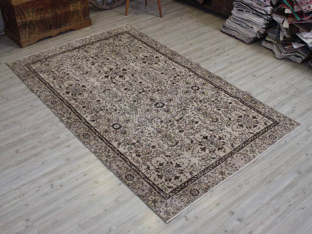 Vintage-Style Wool Hand-Knotted Rug, Handmade rug, wool & silk wool/weave, size 152 × 244 cm, from Gaziantep, SKU 10609