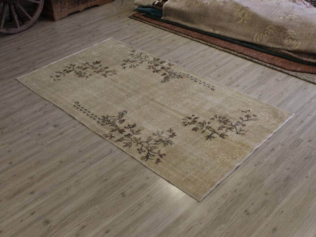Handmade Wool Rug, Vintage, Handmade rug, silk wool/weave, size 112 × 203 cm, from Kayseri, SKU 10675