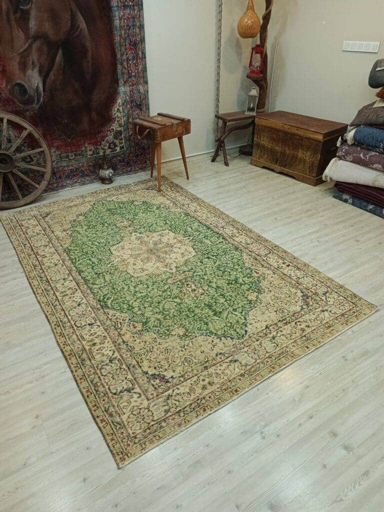 Distressed Wool Handwoven Rug, Vintage rug, wool & cotton wool/weave, size 173 × 270 cm, from Ladik, SKU 10831