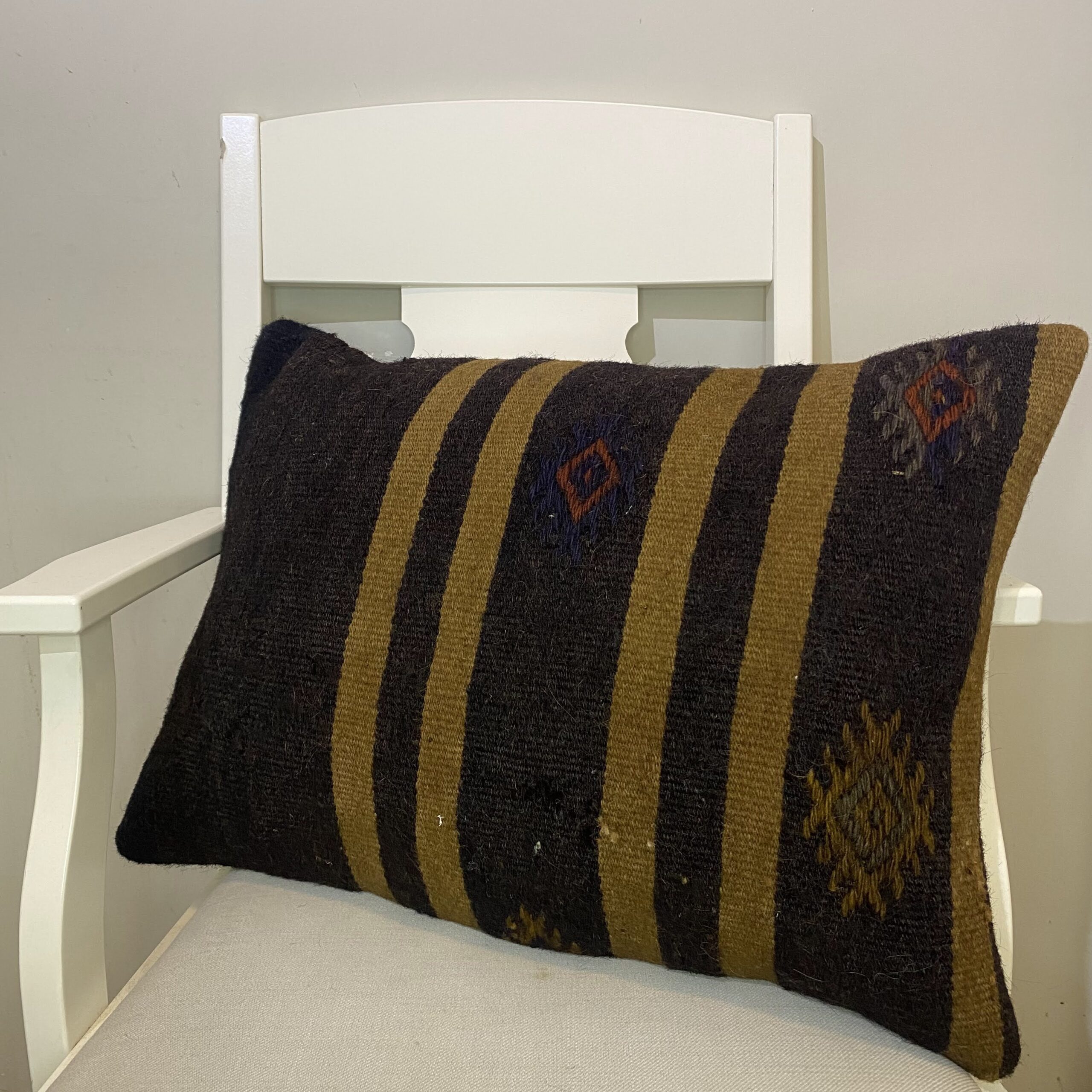 Handwoven Pillowcase, Kilim rug, wool & cotton wool/weave, size 40 × 60 cm, from Bursa, SKU 384