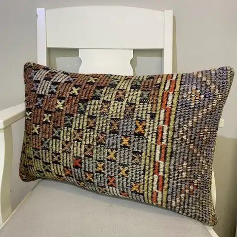 Hand-Woven Pillowcase, Kilim rug, wool & silk wool/weave, size 40 × 60 cm, from Demirci, SKU 476