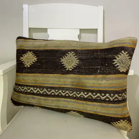 Hand-Woven Pillowcase, Kilim rug, wool, cotton & silk wool/weave, size 40 × 60 cm, from Cappadocia, SKU 550