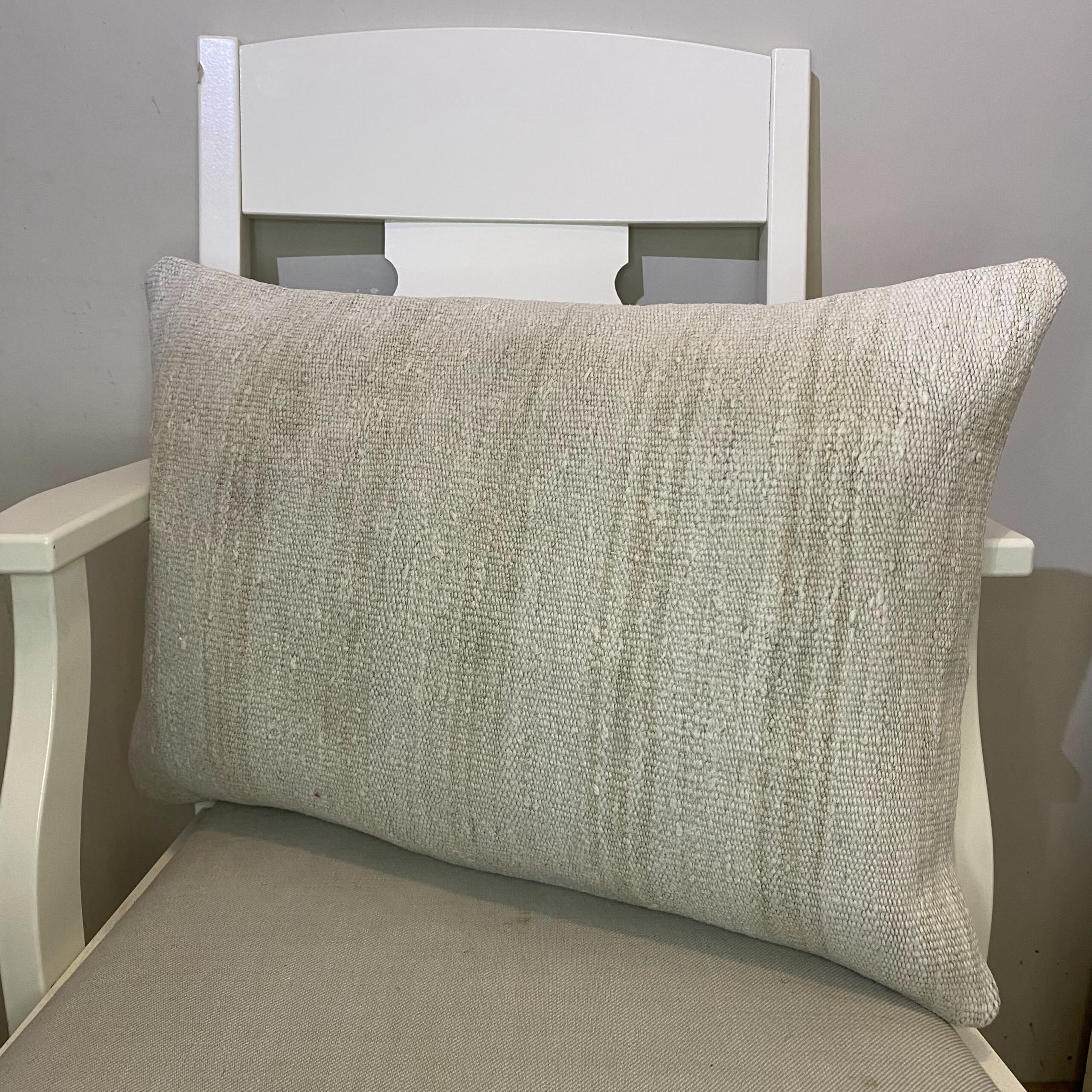 Hand-Woven Pillowcase, Kilim rug, wool, cotton & silk wool/weave, size 40 × 60 cm, from Gördes, SKU 502