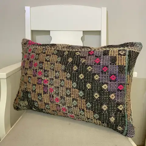 Hand-Woven Pillowcase, Kilim rug, wool & cotton wool/weave, size 40 × 60 cm, from Yahyalı, SKU 519